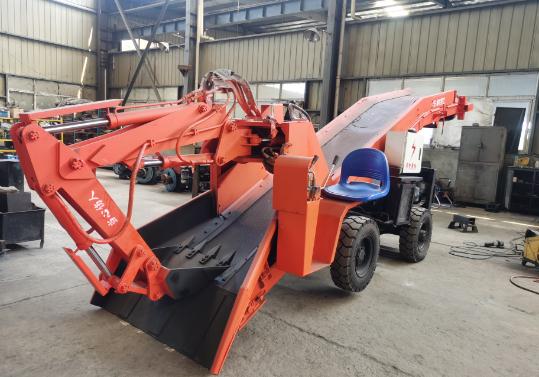 操作輪式扒渣機(jī)在隧道工作時，要注意哪些呢？