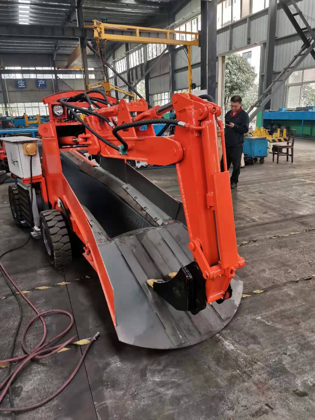 扒渣機(jī)在工作前需要做什么準(zhǔn)備？